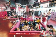 國慶長假長沙掀讀書、觀展熱潮